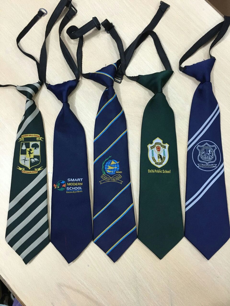 school tie, 